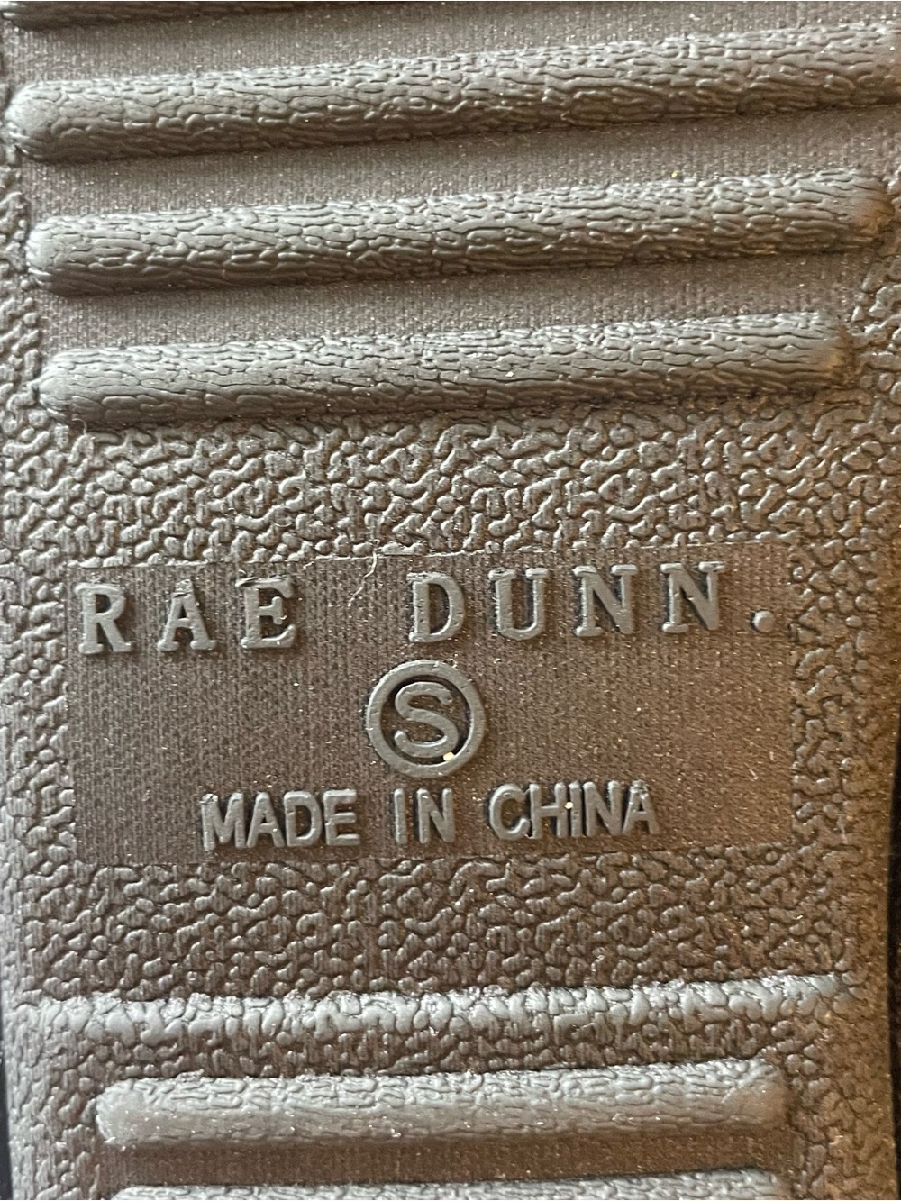 Rae Dunn "CHILL MODE" Black Quilted Sherpa Lined Slide Slippers - Women's Size S - Picture 8 of 8